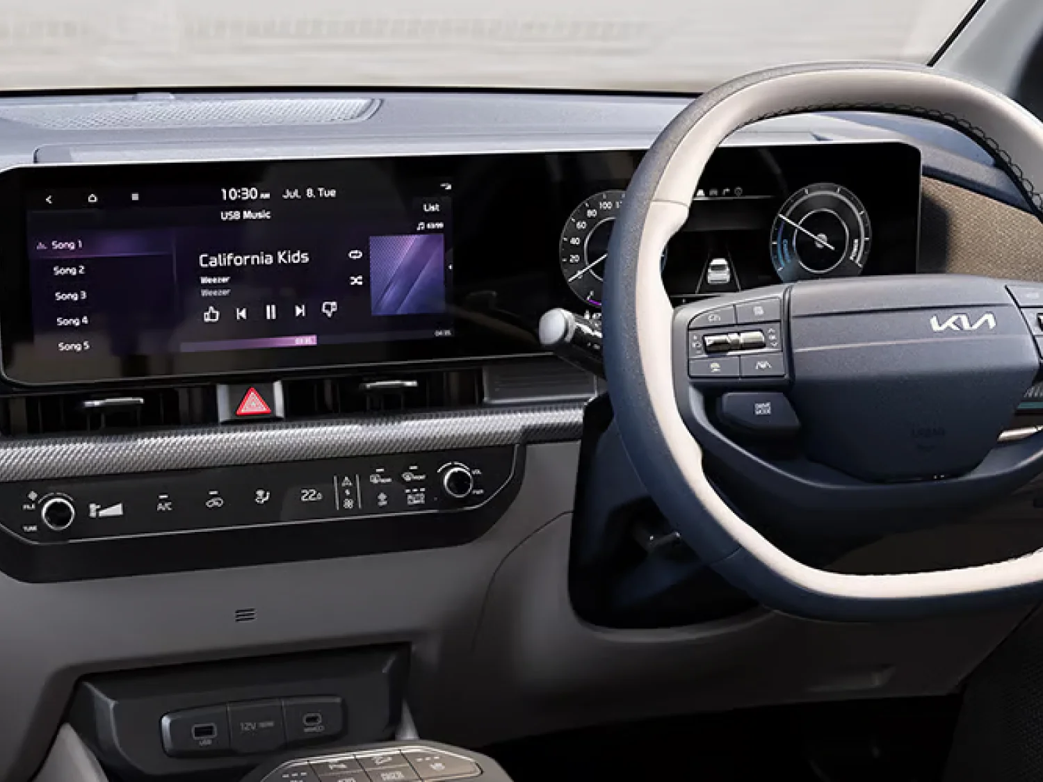 Panoramic Infotainment